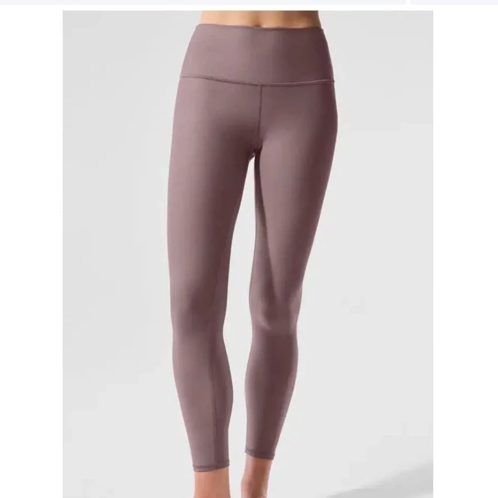 Alo Yoga 7/8 High-Waist Airlift Legging Mushroom  Size Large  NWT